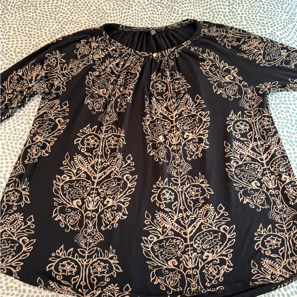 Lucky Brand | Black and Cream Floral Blouse - Picture 3 of 9